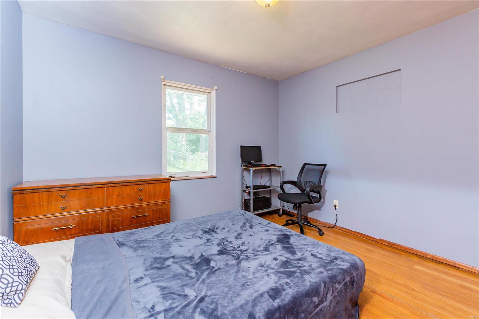 629 Reavis Barracks Road St. Louis, MO 63125 - Photo 8 of 18