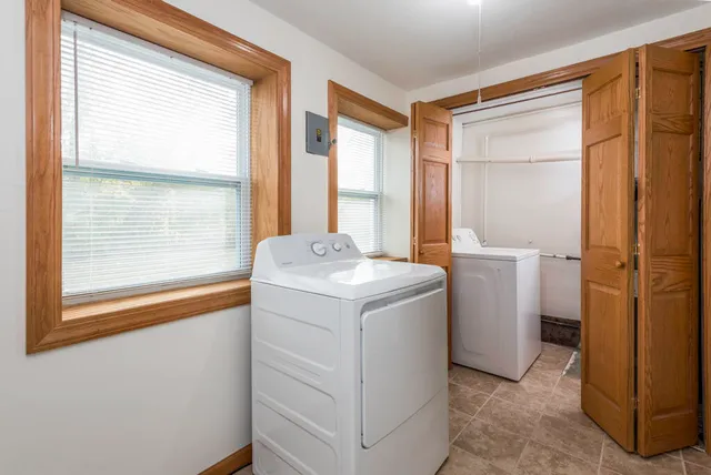 $1,950 | 10605 39th Avenue, Pleasant Prairie, WI 53158