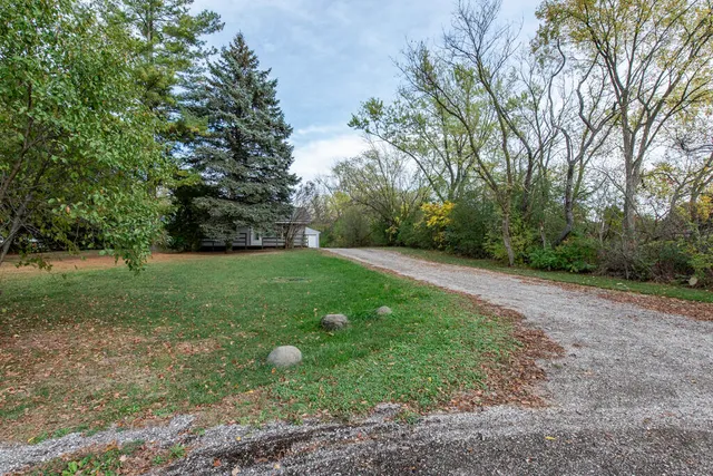 $1,950 | 10605 39th Avenue, Pleasant Prairie, WI 53158