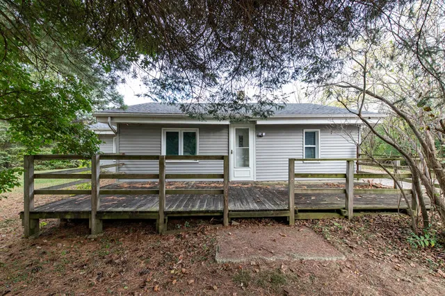 $1,950 | 10605 39th Avenue, Pleasant Prairie, WI 53158