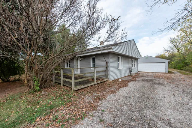 $1,950 | 10605 39th Avenue, Pleasant Prairie, WI 53158