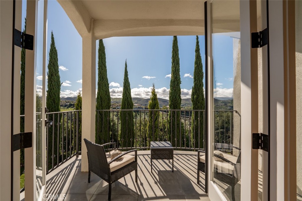 13248 Nightsky Drive Camarillo, CA 93012 - Photo 30 of 53 a view of a balcony with chairs