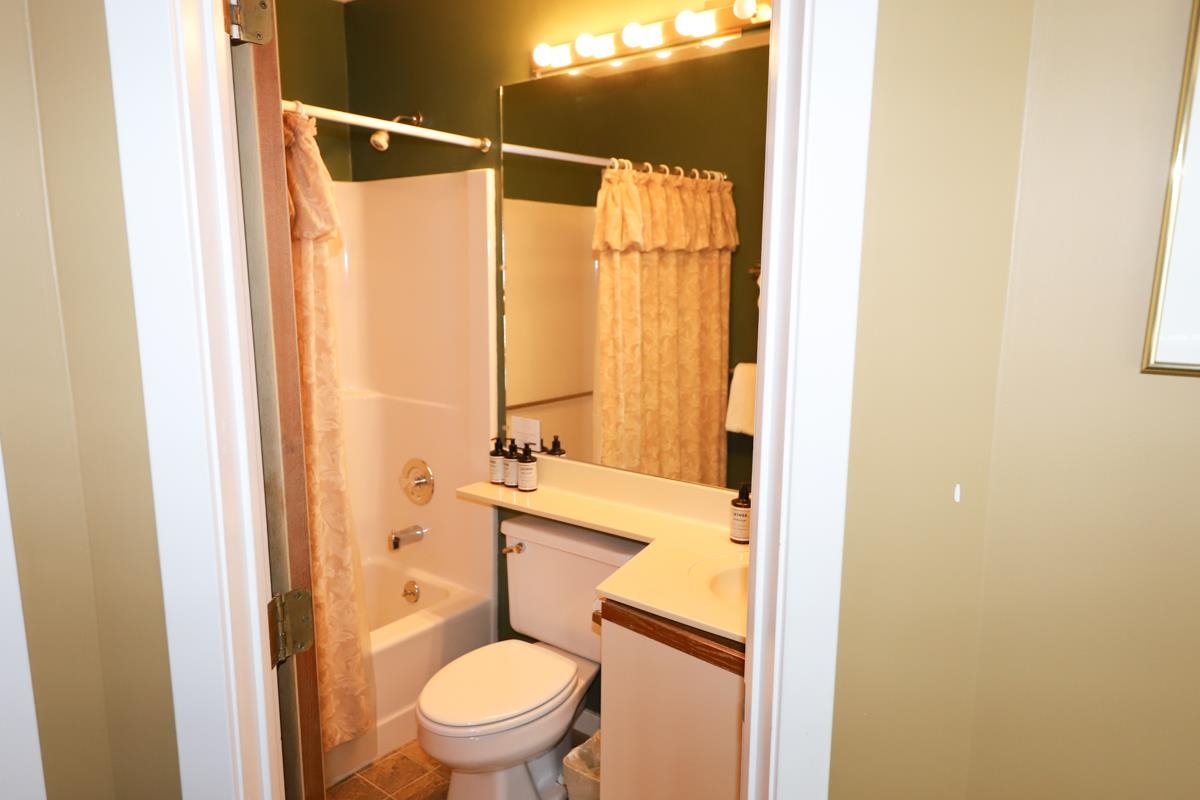 350 Mountain Road, Unit B303 Ludlow, VT 05149 - Photo 15 of 20