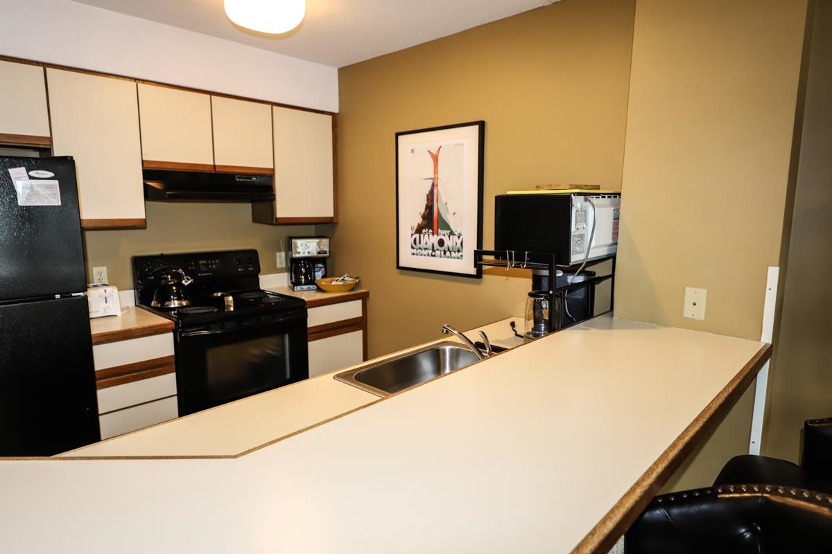 350 Mountain Road, Unit B303 Ludlow, VT 05149 - Photo 9 of 20