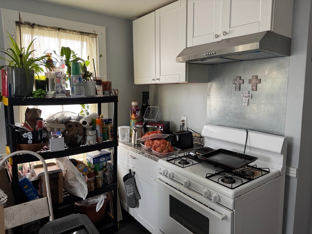 23 Grant Street Taunton, MA 02780 - Photo 4 of 9