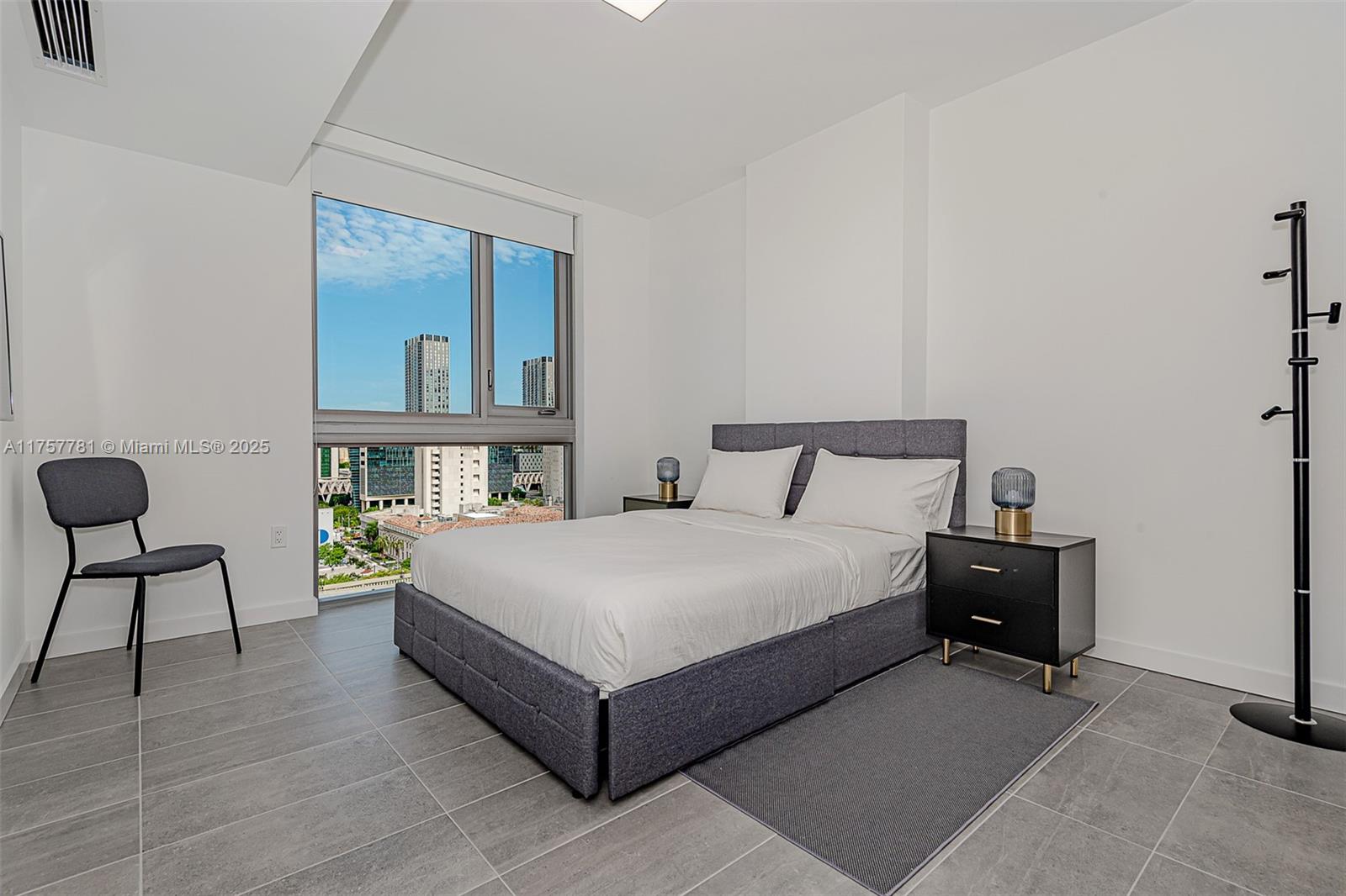 227 Northeast 2nd Street, Unit 1805 Miami, FL 33132 - Photo 16 of 34