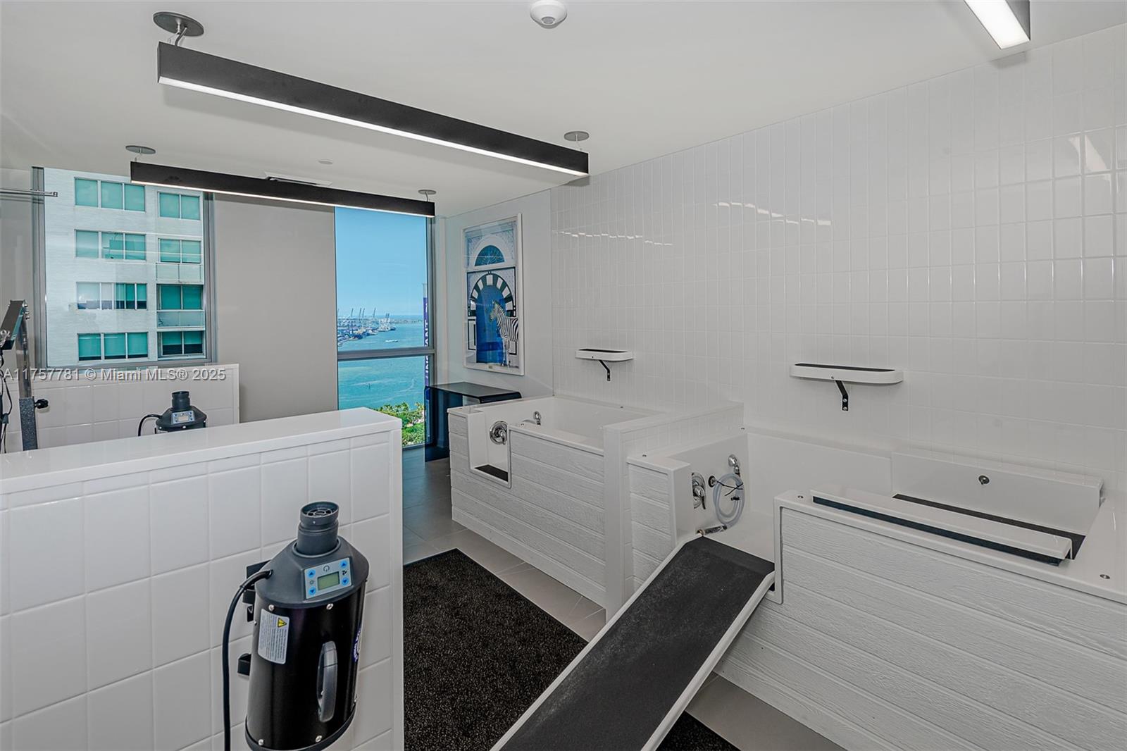 227 Northeast 2nd Street, Unit 1805 Miami, FL 33132 - Photo 24 of 34