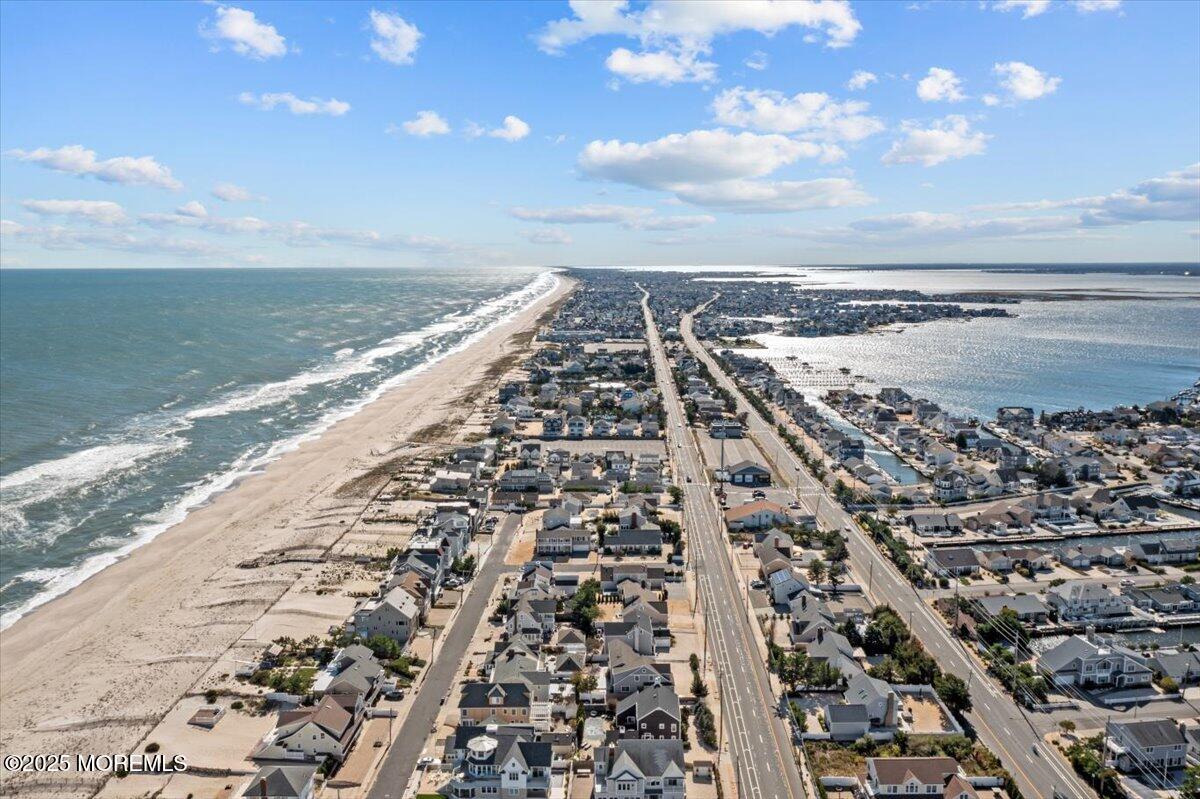 262 Sunset Lane Mantoloking, NJ 08738 - Photo 44 of 45 a view of a city