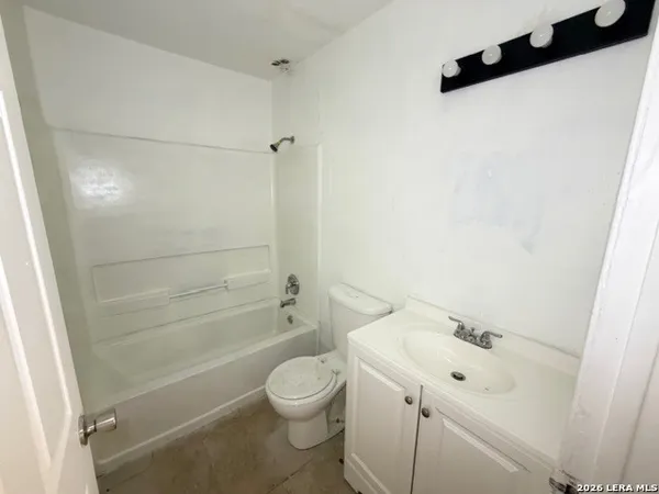 $1,000 | 1418 Romero, Unit 1, San Antonio, TX 78237