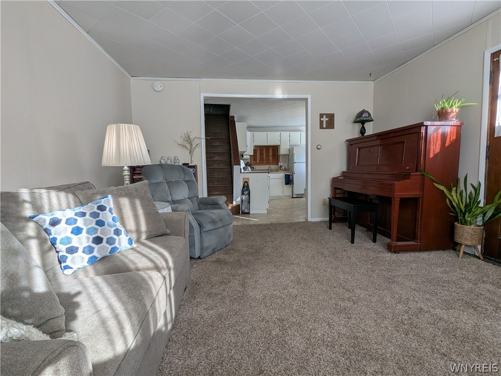 721 Gabbey Road Pembroke, NY 14036 - Photo 3 of 12