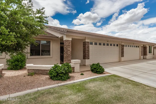 $495,000 | 2662 South Springwood Boulevard, Unit 462, Mesa, AZ 85209
