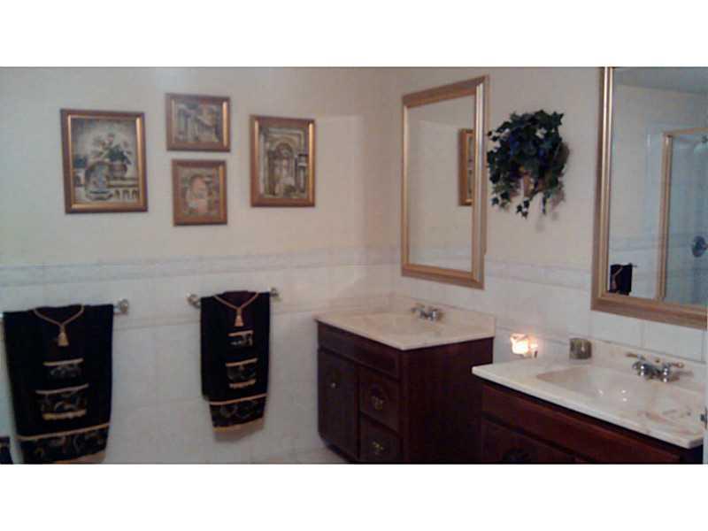 4514 Dickson Road Indianapolis, IN 46226 - Photo 14 of 24 Gallery Image 14