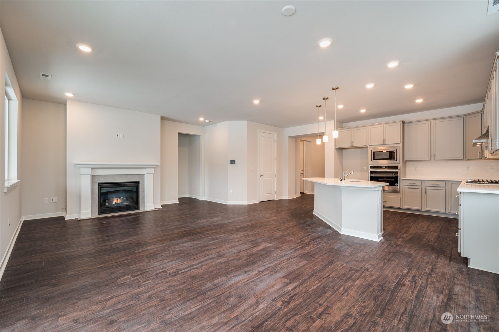 23606 Arbors Terrace Road Northeast, Unit 38 Kingston, WA 98346 - Photo 4 of 26 Gallery Image 4