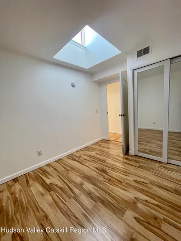 $2,050 | 720 Warren Street, Unit 7, Hudson, NY 12534