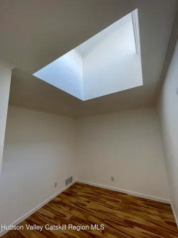 $2,050 | 720 Warren Street, Unit 7, Hudson, NY 12534