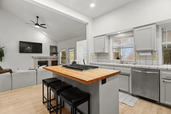 $599,900 | 1672 St Andrews Drive, Redding, CA 96003