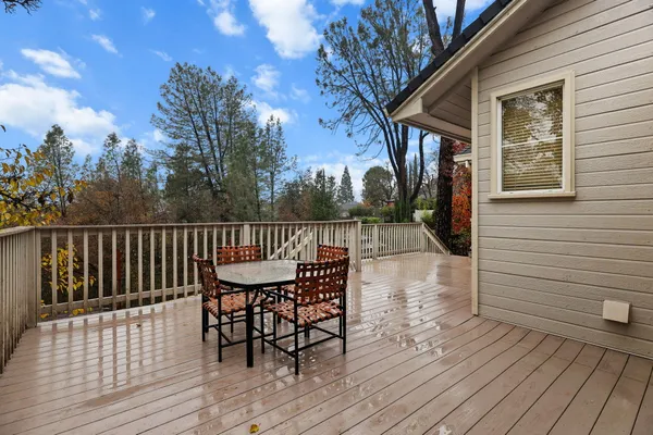 $599,900 | 1672 St Andrews Drive, Redding, CA 96003