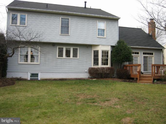14547 Cutstone Way Silver Spring, MD 20905 - Photo 20 of 22 Exterior (Rear)