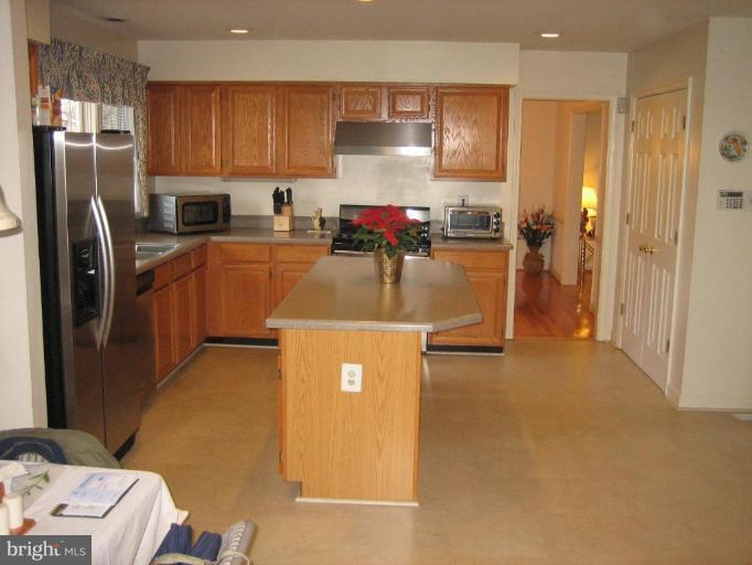 14547 Cutstone Way Silver Spring, MD 20905 - Photo 22 of 22 Kitchen #2