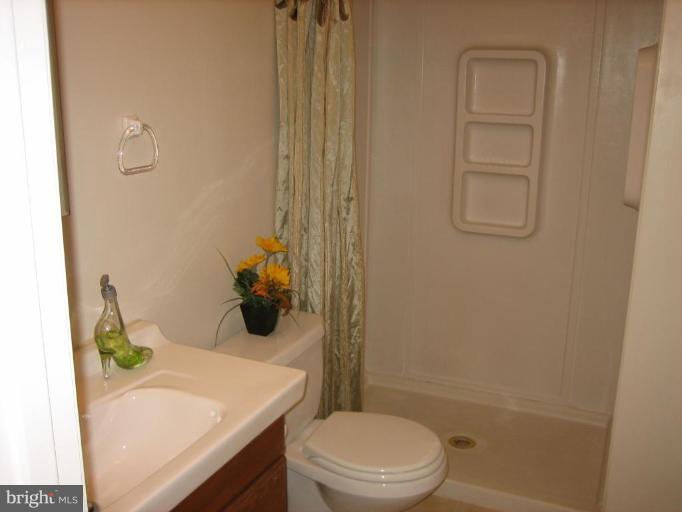 14547 Cutstone Way Silver Spring, MD 20905 - Photo 6 of 22 Bath #3