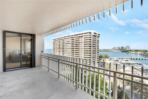 $1,399,000 | 3 Grove Isle Drive, Unit C1108, Miami, FL 33133