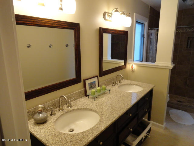 407 Boros Road New Bern, NC 28560 - Photo 21 of 31 Deluxe Owners' Bath #1