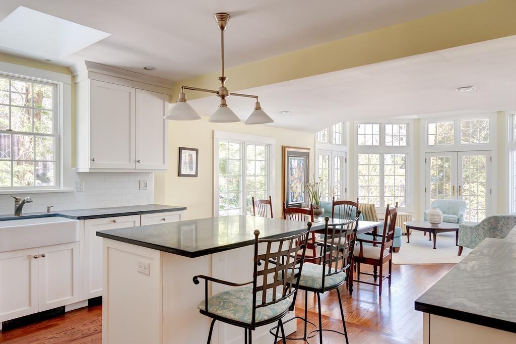65 Longfellow Road Wellesley, MA 02481 - Photo 4 of 13