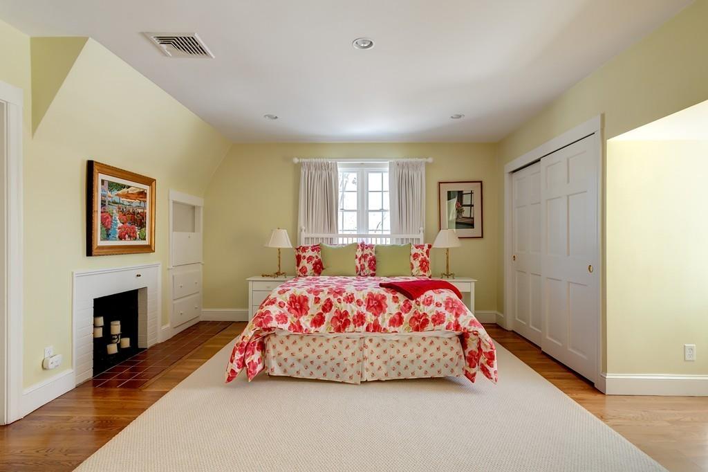 65 Longfellow Road Wellesley, MA 02481 - Photo 10 of 13