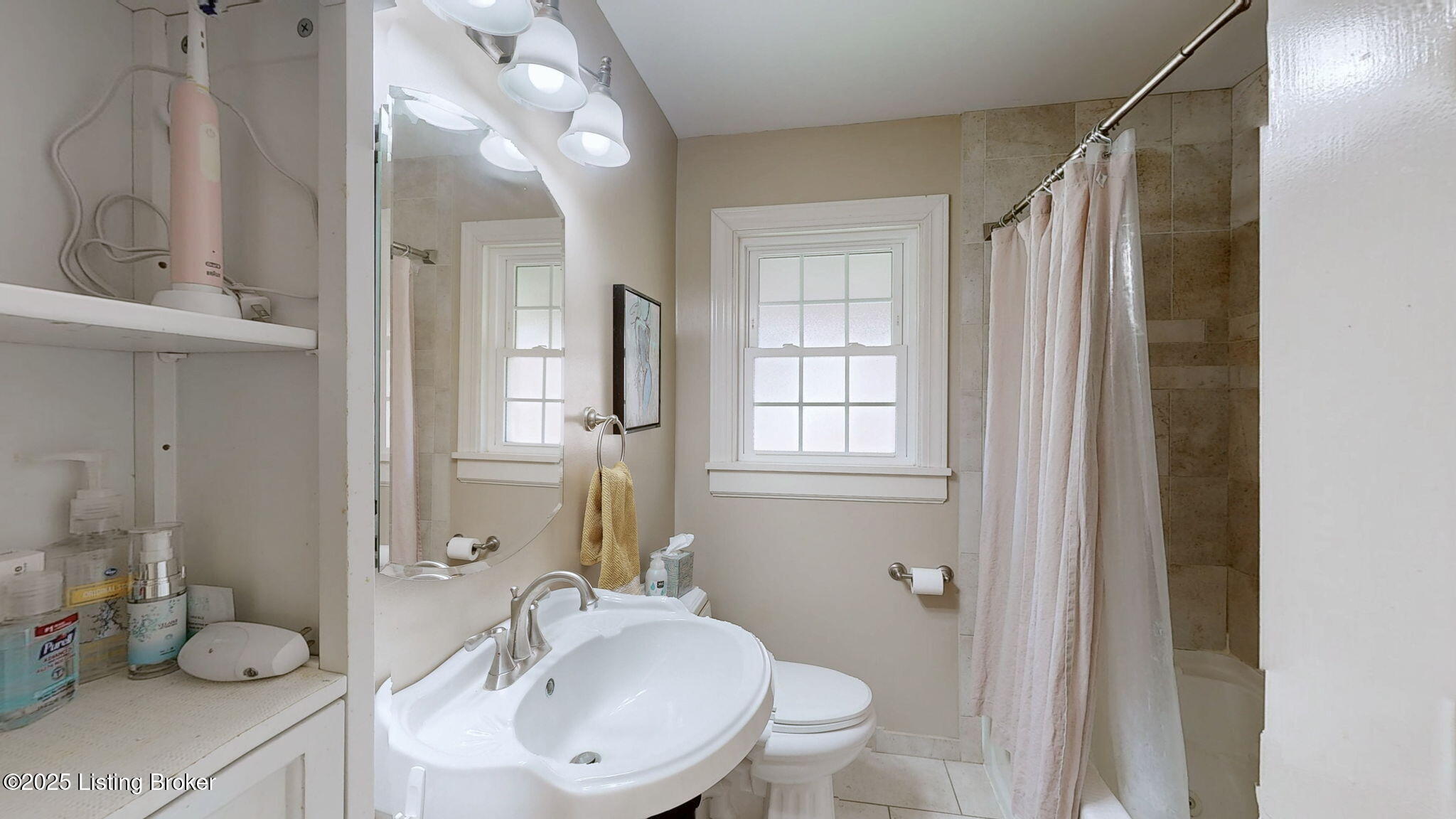 2303 Manchester Road Louisville, KY 40205 - Photo 15 of 39 Full Bath