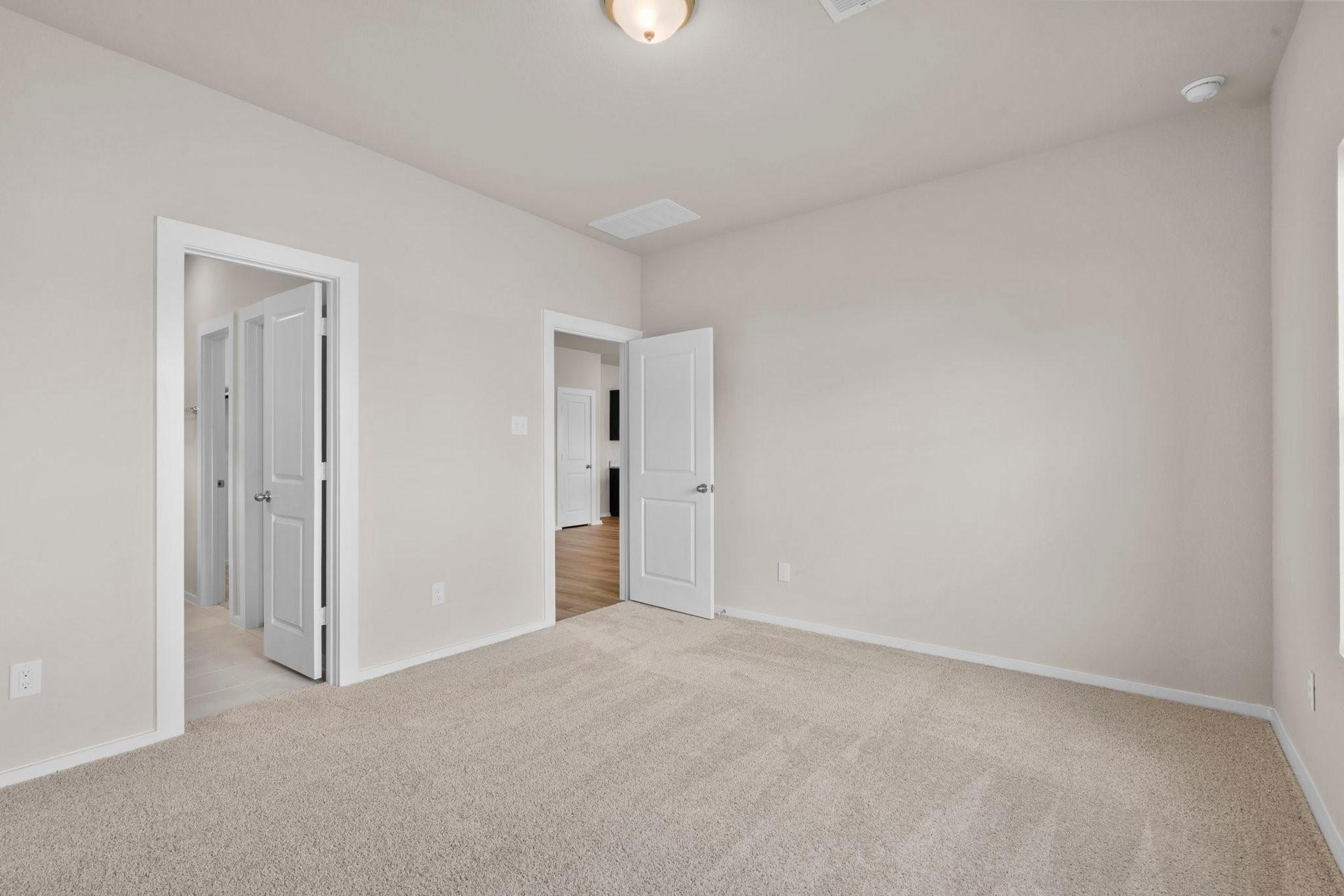 3526 Cardinal Pointe Drive Angleton, TX 77515 - Photo 15 of 34