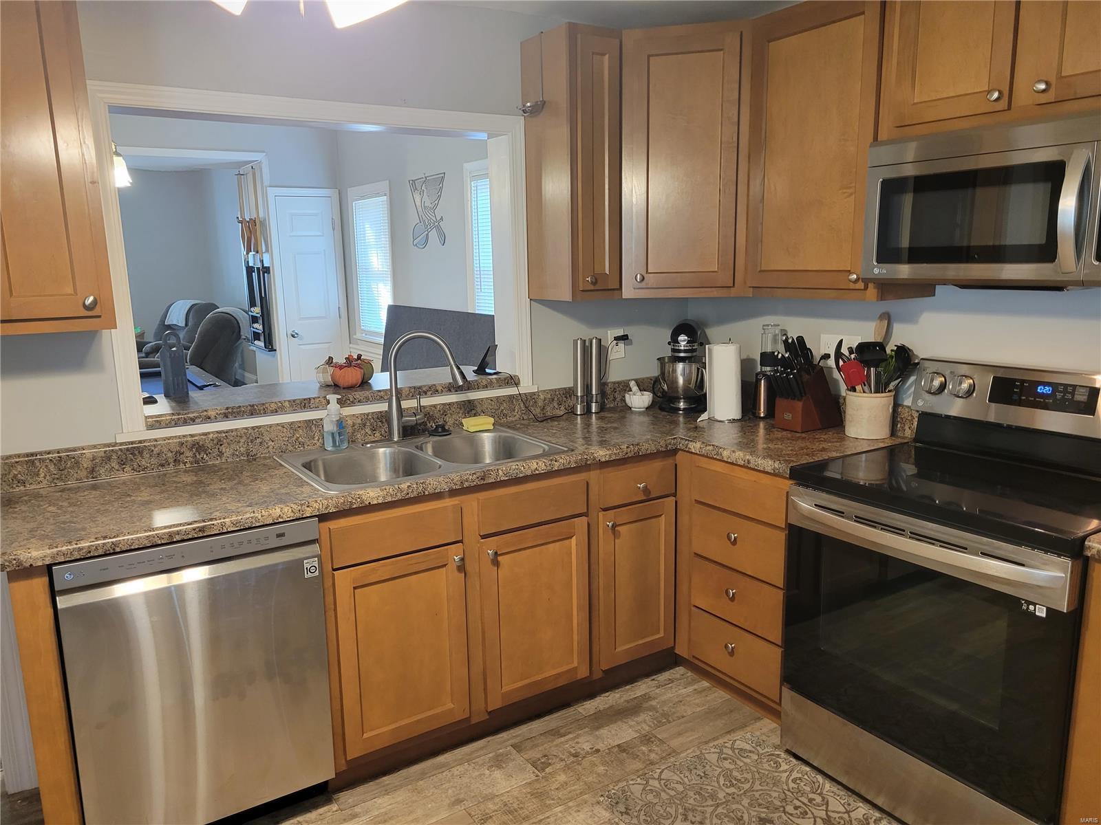 746 Rice Street Wood River, IL 62095 - Photo 16 of 26 Gallery Image 16