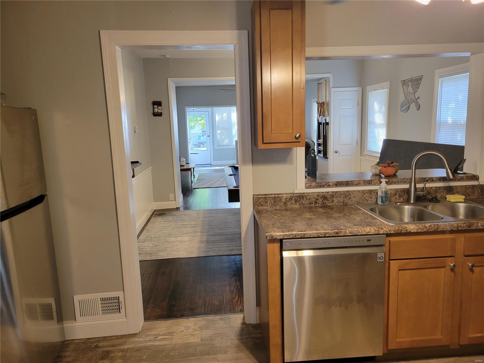 746 Rice Street Wood River, IL 62095 - Photo 17 of 26 Gallery Image 17