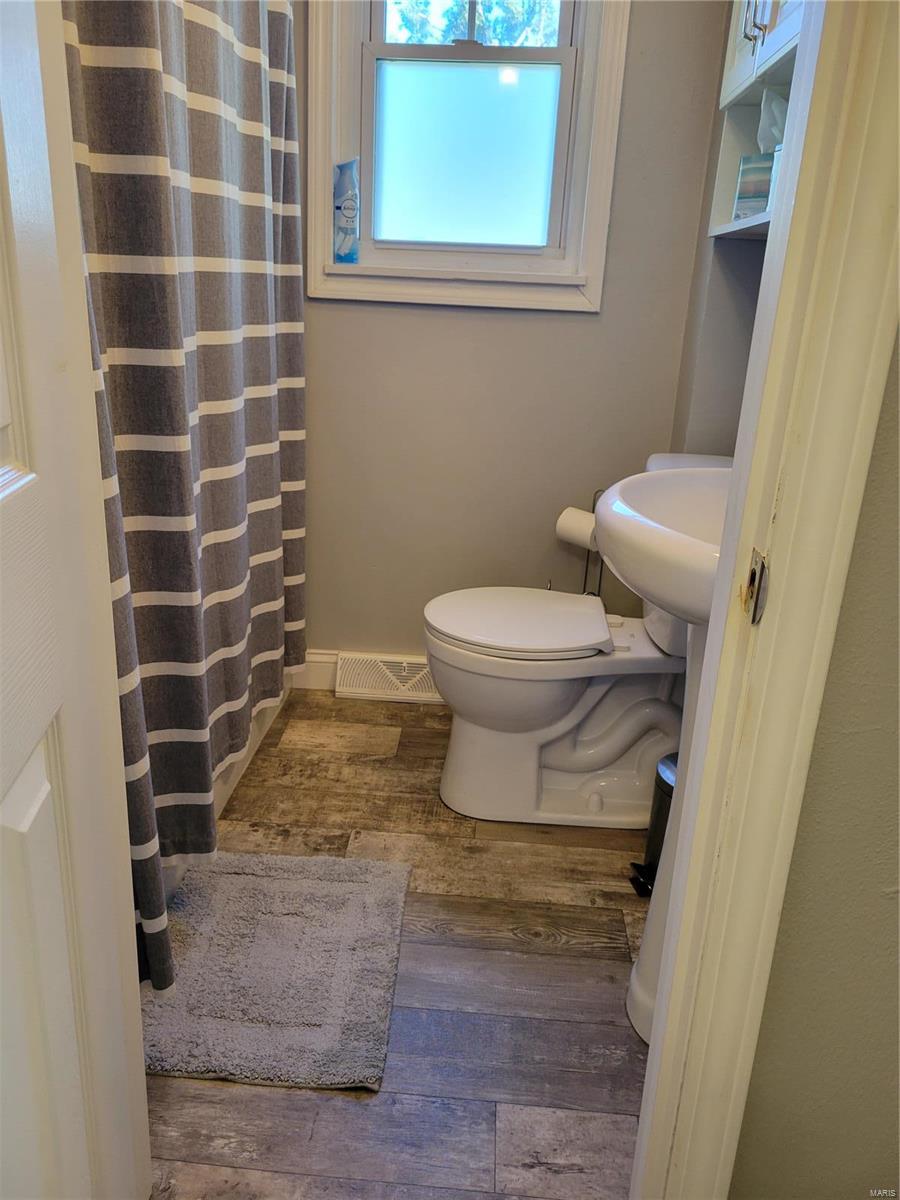 746 Rice Street Wood River, IL 62095 - Photo 10 of 26 Gallery Image 10