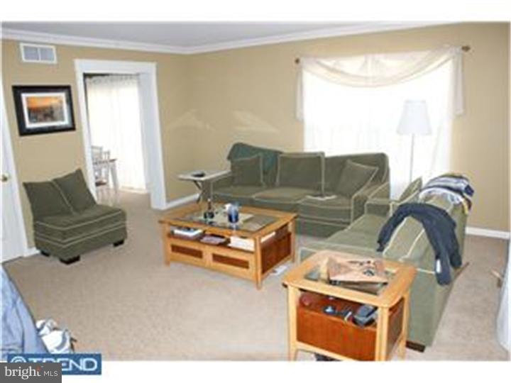 5435 Rinker Circle, Unit 282 Doylestown, PA 18902 - Photo 3 of 17 Family Room
