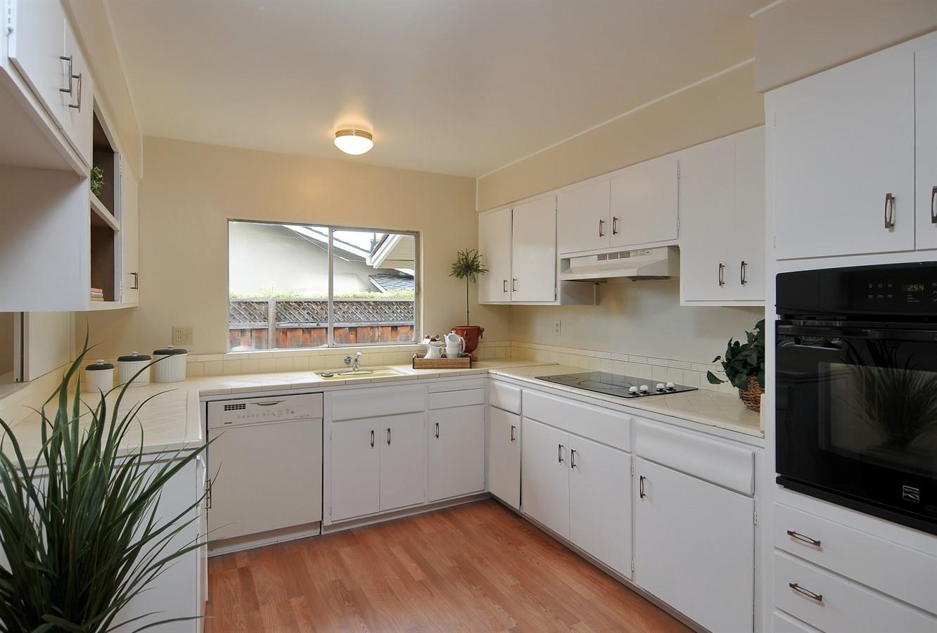 1663 Kitchener Drive Sunnyvale, CA 94087 - Photo 8 of 22