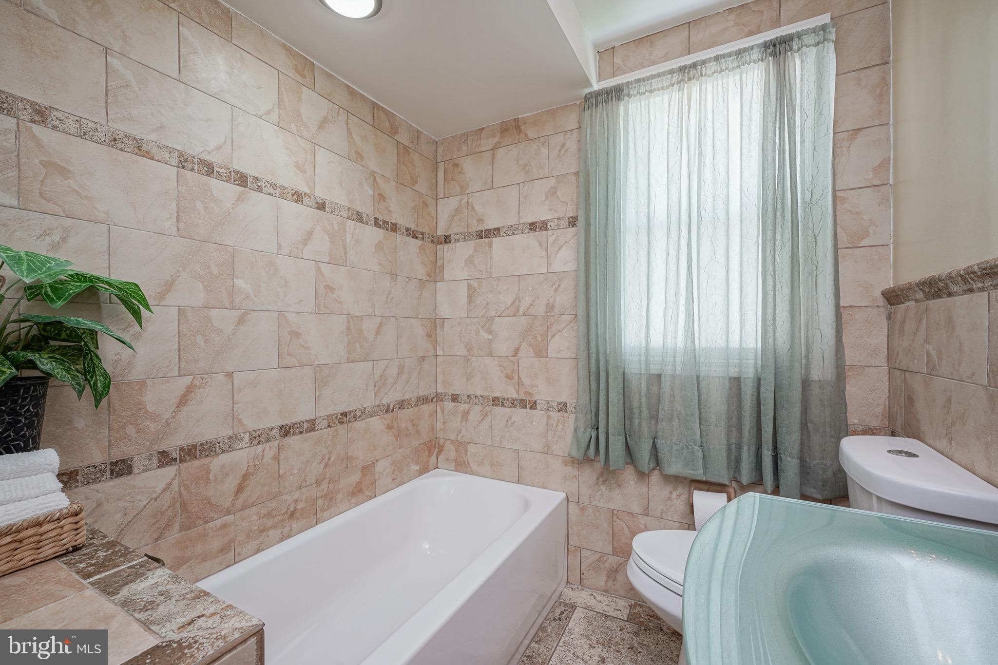 529 Warwick Road Lawnside, NJ 08045 - Photo 14 of 38