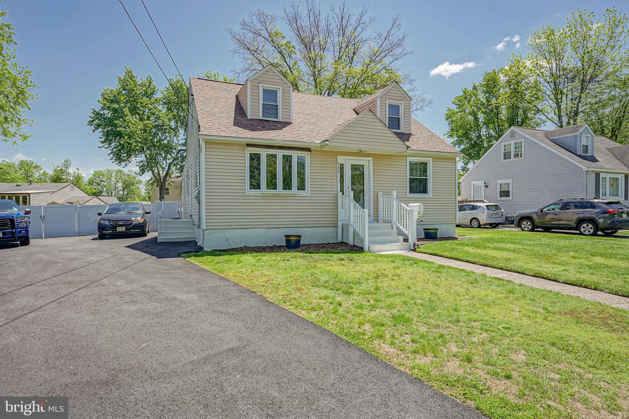 529 Warwick Road Lawnside, NJ 08045 - Photo 2 of 38
