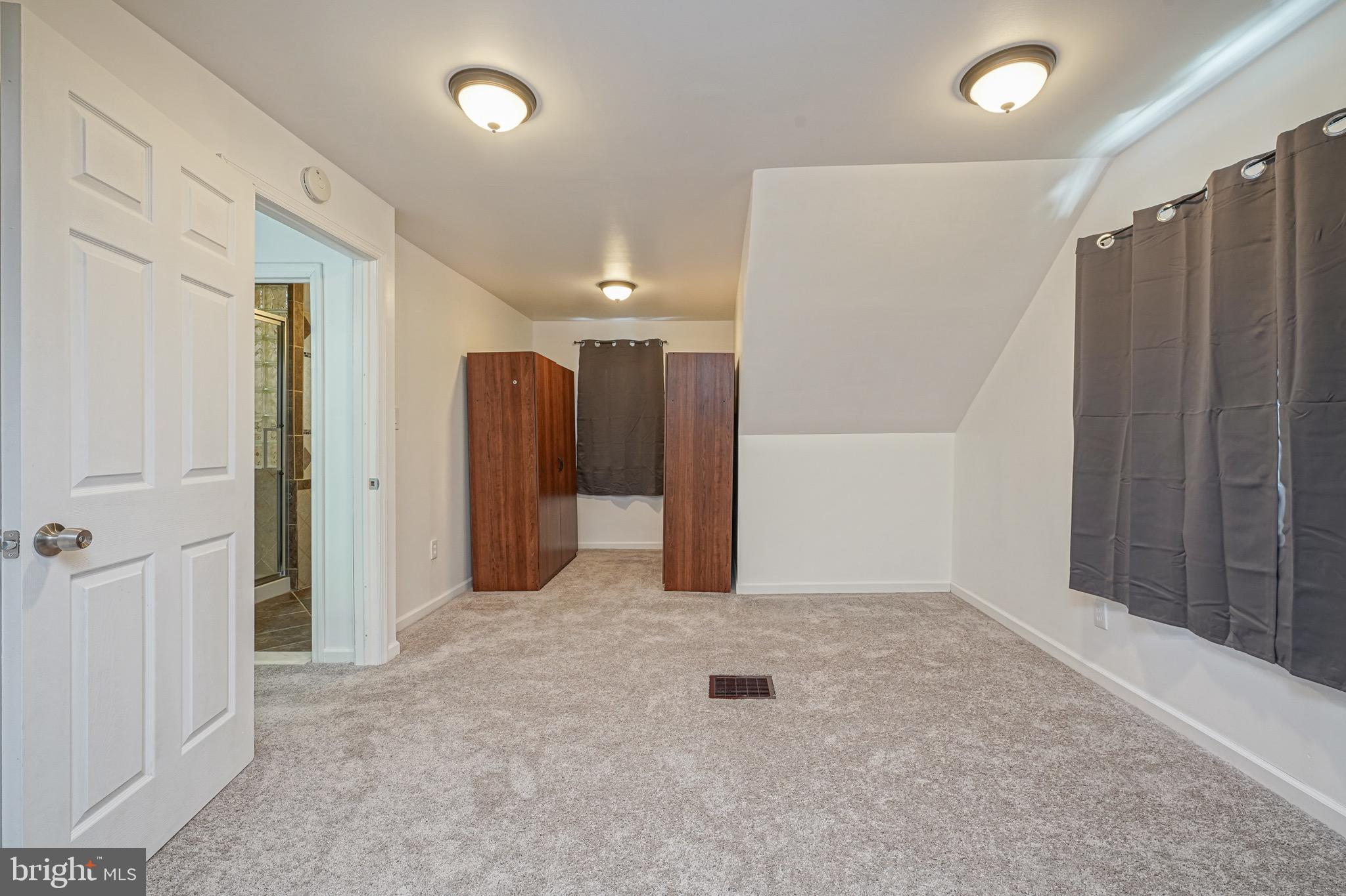 529 Warwick Road Lawnside, NJ 08045 - Photo 25 of 38