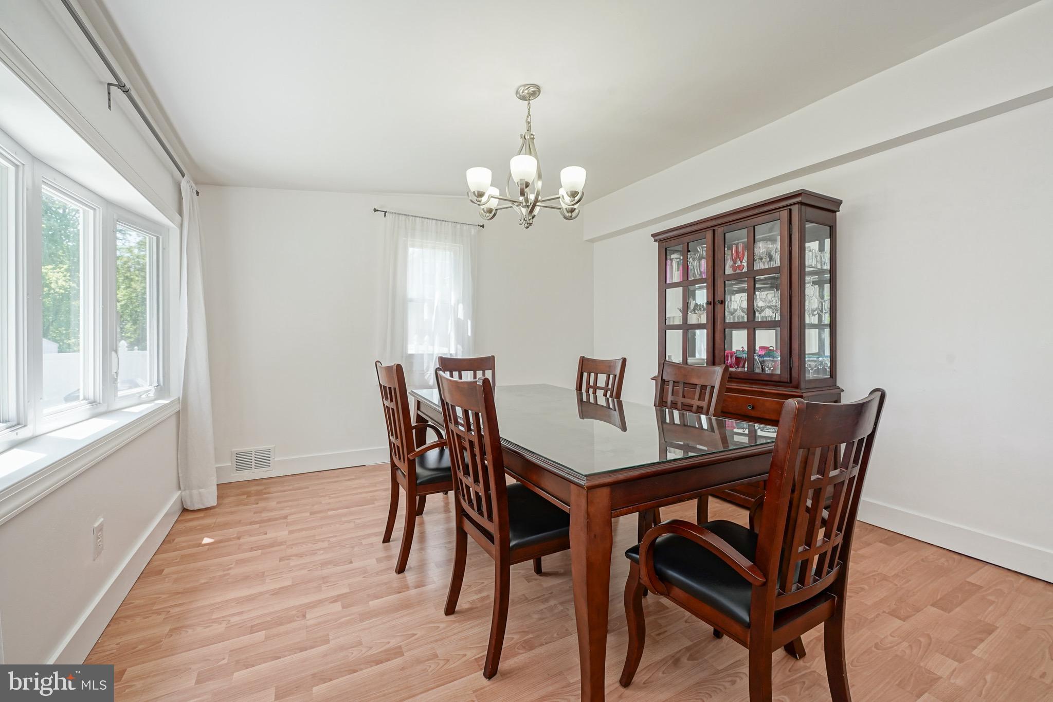529 Warwick Road Lawnside, NJ 08045 - Photo 9 of 38