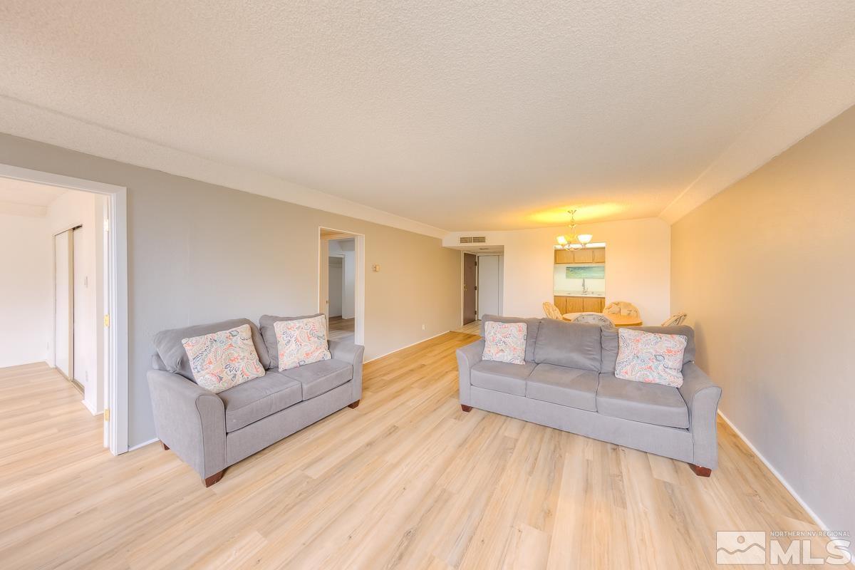 47 Vista Rafael Parkway Reno, NV 89503 - Photo 7 of 21 Photo 7