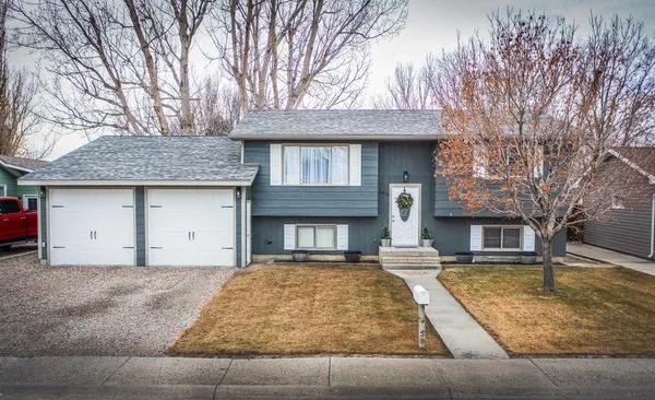 $325,000 | 1824 Crimson Street, Worland, WY 82401