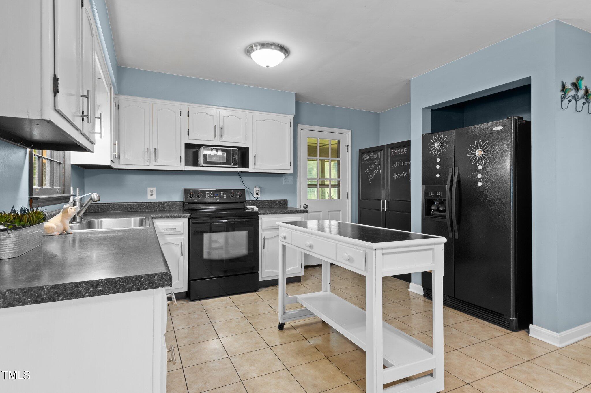 352 Mailman Road Knightdale, NC 27545 - Photo 5 of 26 24-web-or-mls-DSC_9483