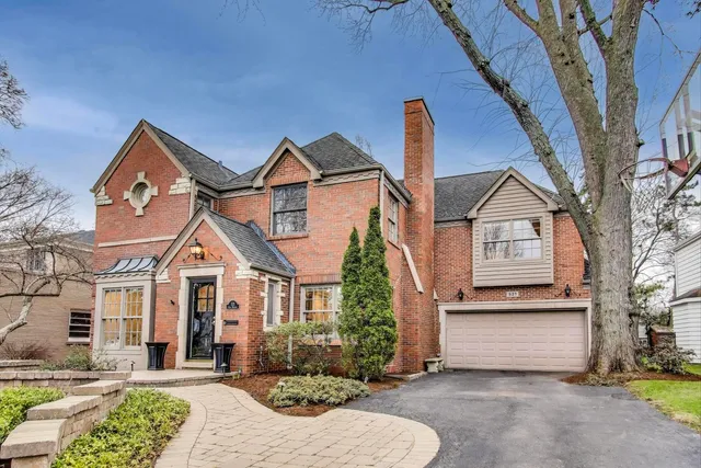 $1,350,000 | 521 Mayfair Road, Arlington Heights, IL 60005