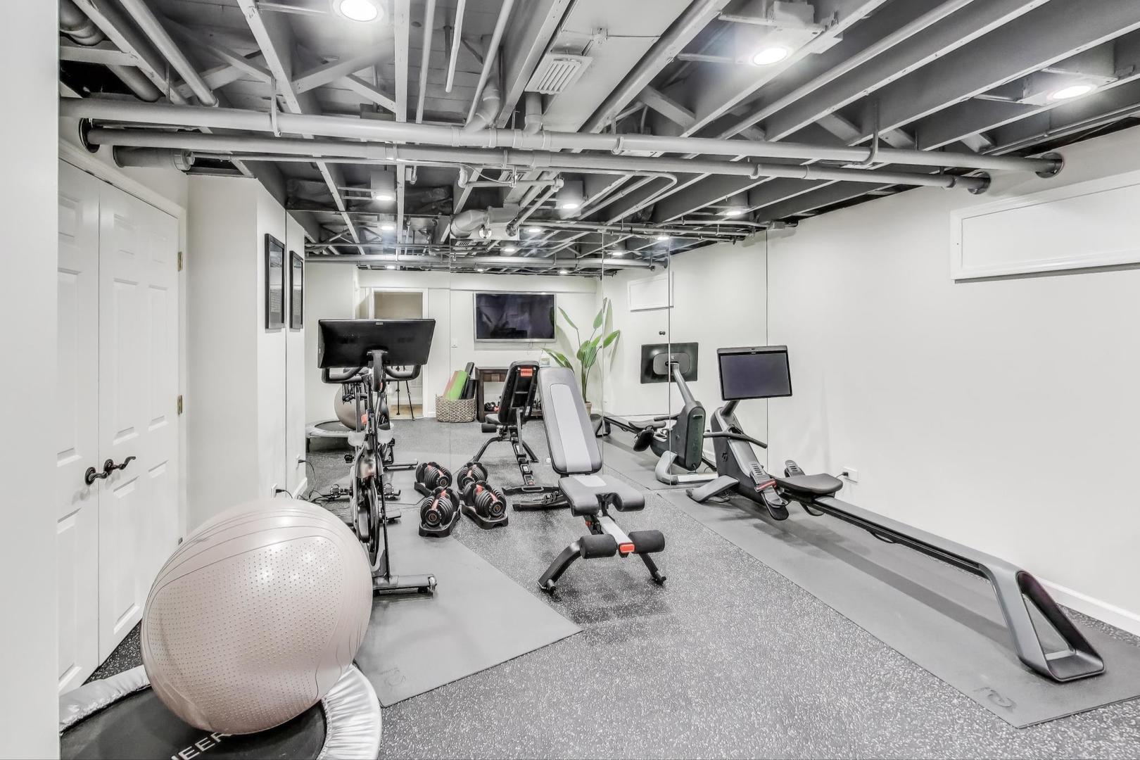 521 Mayfair Road Arlington Heights, IL 60005 - Photo 32 of 47