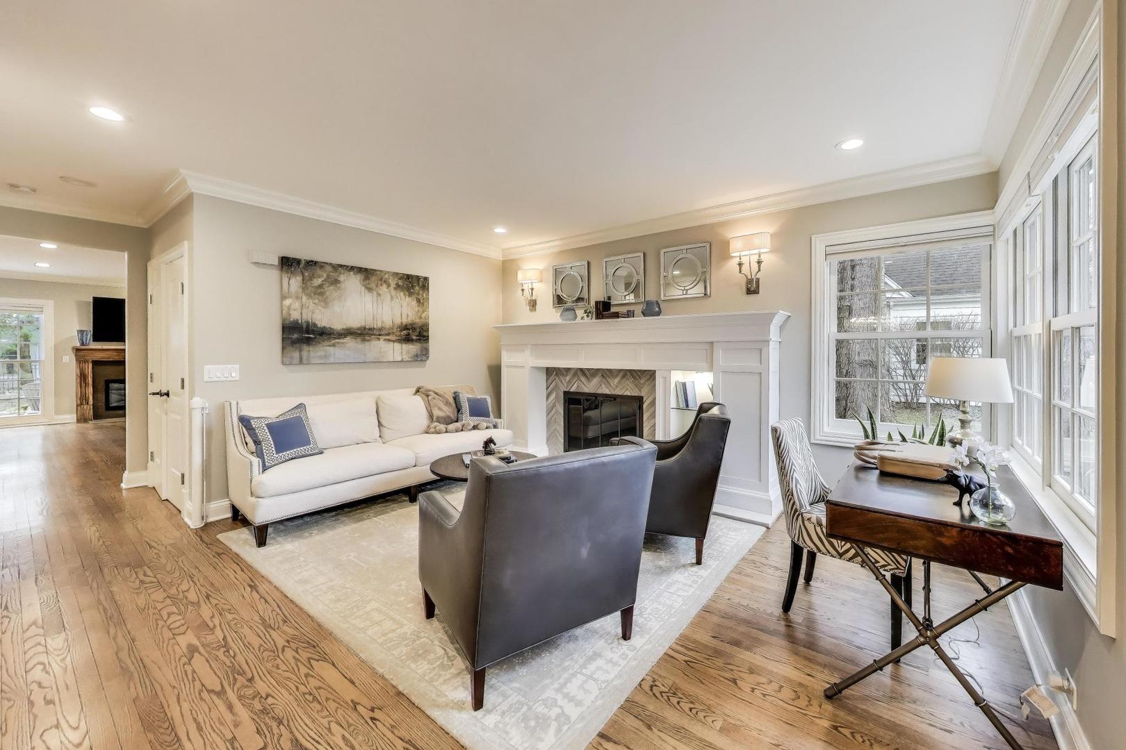 521 Mayfair Road Arlington Heights, IL 60005 - Photo 5 of 47