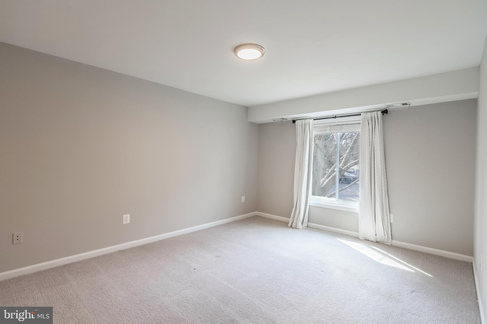 2312 Hunter's Run Drive, Unit 2312 Reston, VA 20191 - Photo 22 of 30 Gallery Image 22