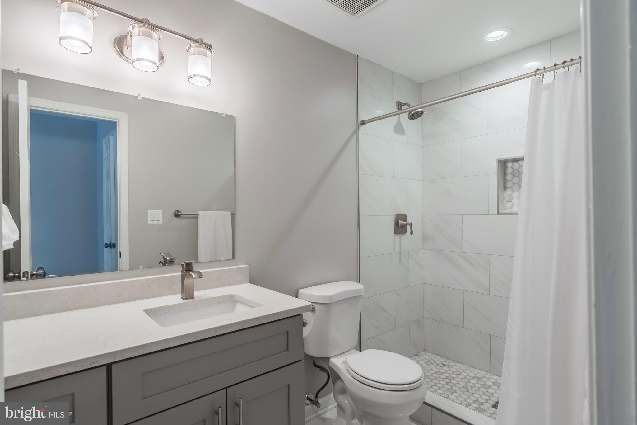 2312 Hunter's Run Drive, Unit 2312 Reston, VA 20191 - Photo 26 of 30 Gallery Image 26