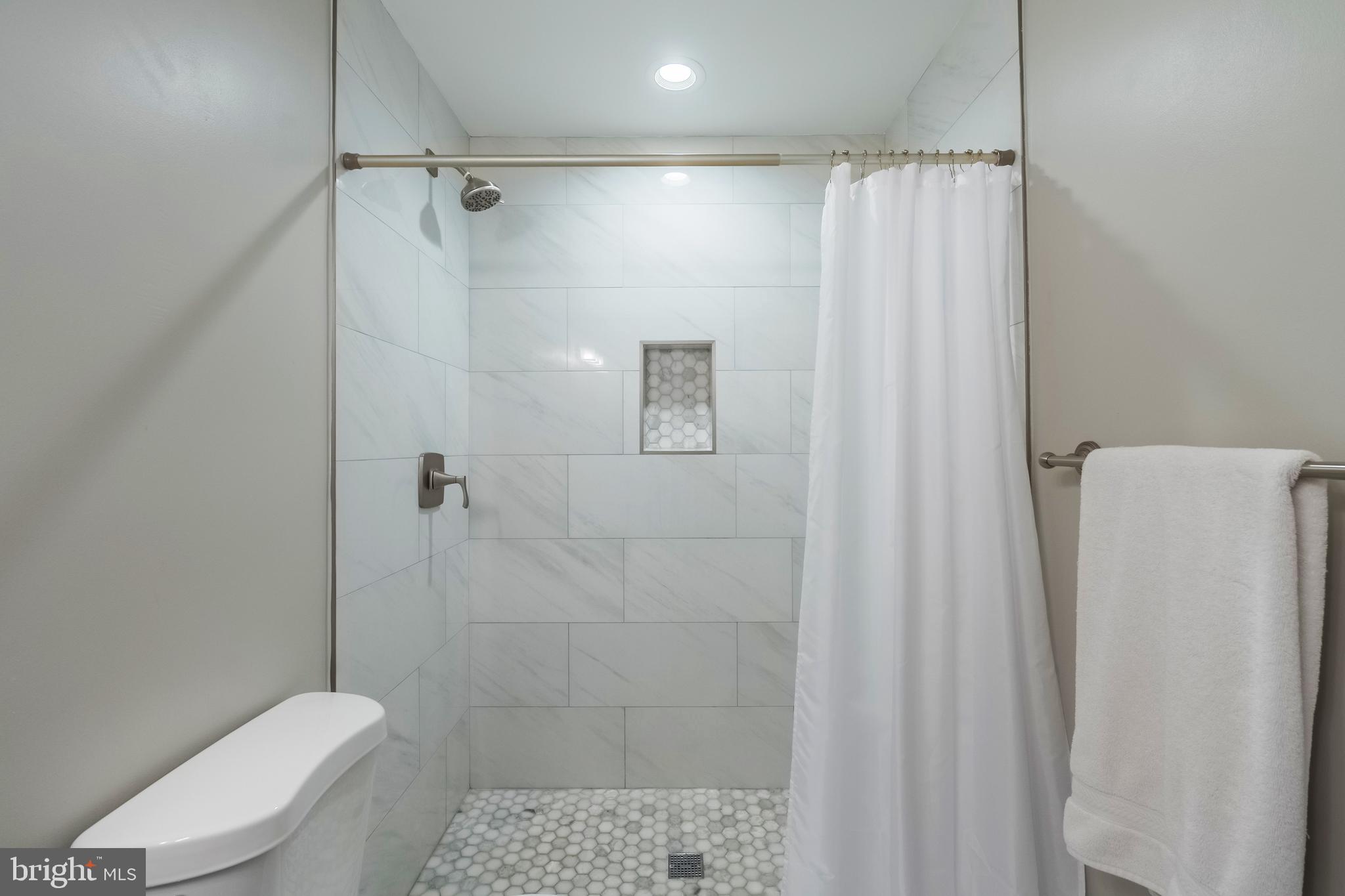 2312 Hunter's Run Drive, Unit 2312 Reston, VA 20191 - Photo 27 of 30 Gallery Image 27