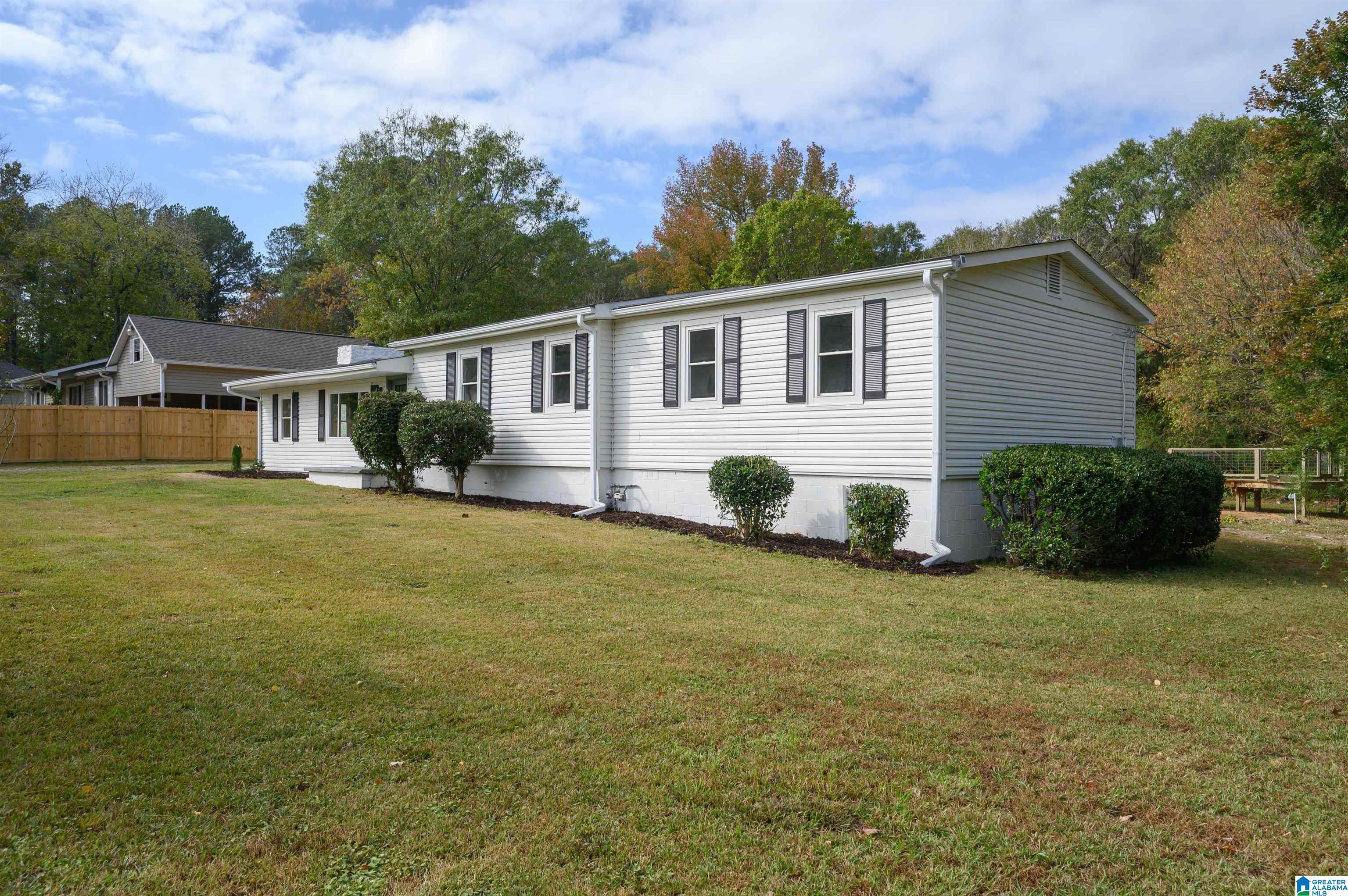 8188 Hopewell Road Bessemer, AL 35022 - Photo 3 of 42