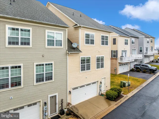 $550,000 | 10228 Nuthatch Drive, New Market, MD 21774